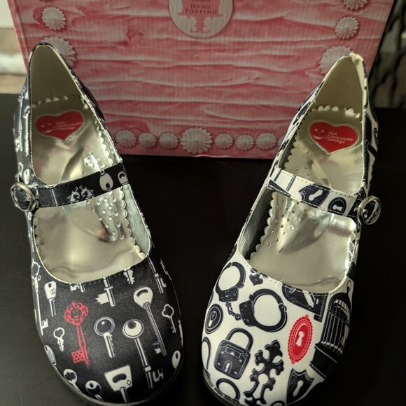 Hot Chocolate Design Chocolaticas Mid Heels Key Mary Jane Pump-Size 39 (US 9) - Picture 2 of 10